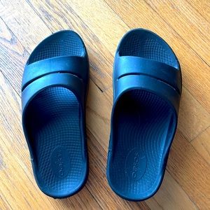 OOFOS Slides